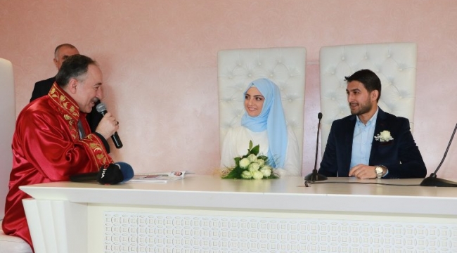 Başkan Saygılı'dan sürpriz nikah 