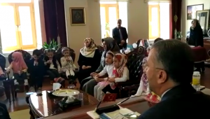 Minik bedenlerden büyük dayanışma örneği