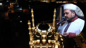 Minarelerden tekbir ve dua sesleri yükseldi