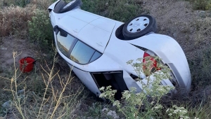 Kırıkkale'de şarampole savrulan otomobildeki 6 kişi yaralandı