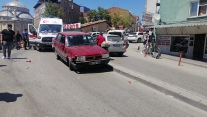 Motosiklet ile otomobilin çarpıştığı kazada 1 kişi yaralandı