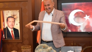 Eline alınca şaştı kaldı..!