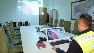 Jandarma, köyde eğitim gören öğrencilere trafik eğitimi verdi