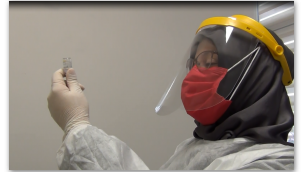 İlk aşılama sağlık çalışanlarına yapıldı