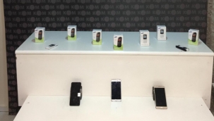 Kaçak ve klonlanmış telefon satıcılarına baskın