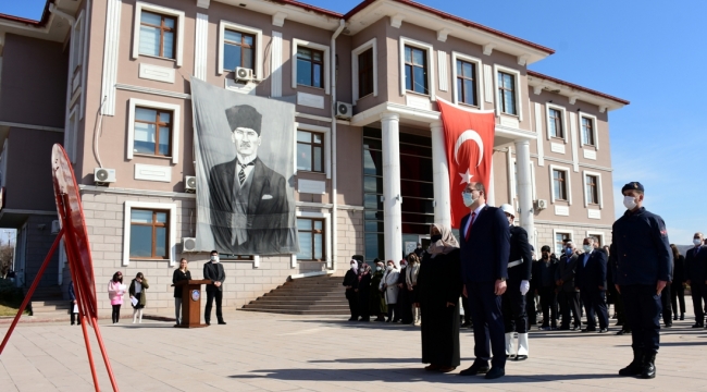 "Gök kubbeden ay yıldızlı bayrak hiç inmeyecek"