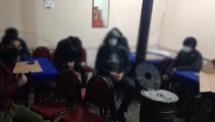 Jandarma, kıraathanenin gizli bölümünde yakaladı