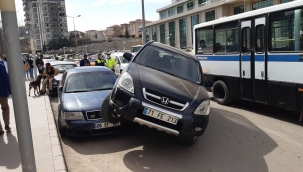 Kontrolden çıkınca başka bir aracın üzerine çıktı