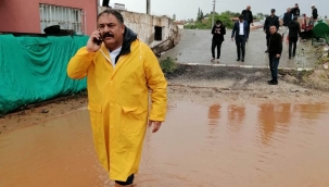 Kırıkkale'de sağanak yağış nedeniyle sel oluştu