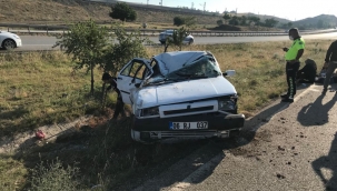 Takla atan otomobildeki 3 kişi yaralandı