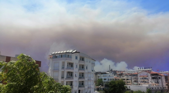 Antalya Manavgat'taki yangın..! Bölgeye helikopterler sevk ediliyor