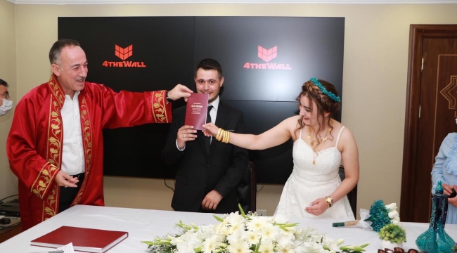 Başkan Saygılı makamda nikah kıydı 