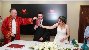 Başkan Saygılı makamda nikah kıydı 