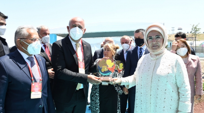 Başkan Türkyılmaz'a Erdoğan'dan ödül