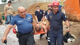 Boru döşerken göçük altında kalan işçi kurtarıldı