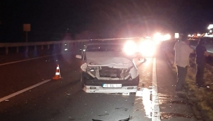 Otomobil ile kamyonetin çarpıştığı kazada 5 kişi yaralandı