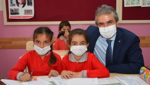 "Öğrencilerin gelişimlerine katkı sağlamalıyız"