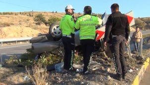 Gördüğü kazadaki sürücüye bir süre kalp masajı yaptı ama 