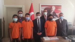 Sulakyurt'ta sporcu öğrencilere ödül