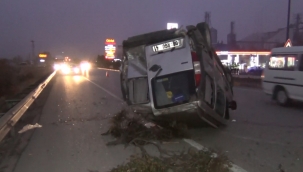 Yoğun sis beraberinde kazaları da getirdi