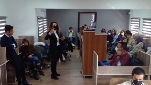 Öğrencilere sınav kaygısı ve motivasyon eğitimi