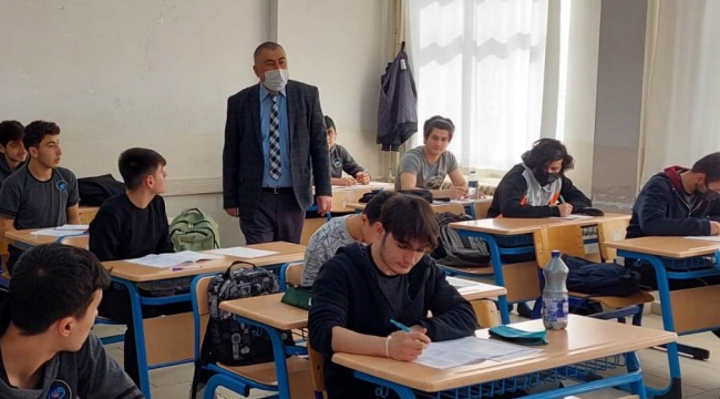 İmam hatip lisesi öğrencilerine mesleki sınav yapıldı