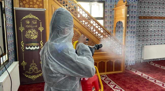 Ramazan öncesi camiler dezenfekte edildi