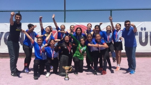 Liseli gençler Kırıkkale'ye şampiyonluk sevinci yaşattı