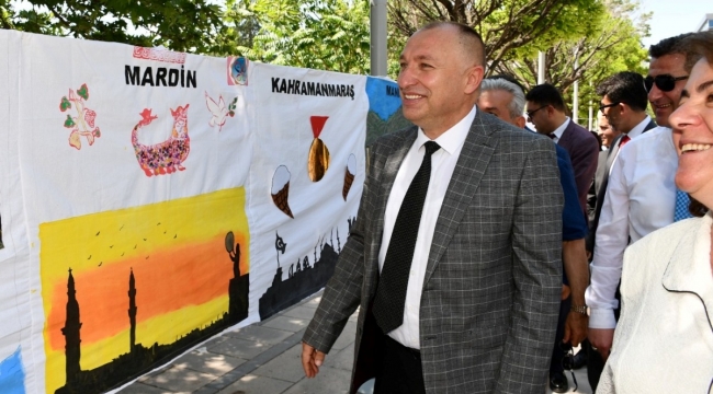 Minik eller Türkiye'nin değerlerini Kırıkkale'de buluşturdu