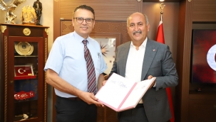 Giyilmeyen kıyafetler çöpe değil kumbaraya