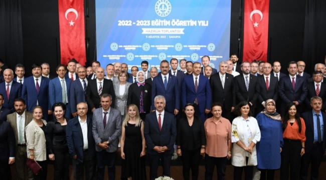 Milli Eğitim Bakanı Özer,"El birliği yapıp tüm Türkiye'ye şunu göstereceğiz" 