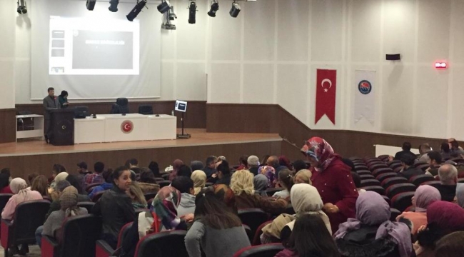 Öğretmenlere bağımlılıkla mücadele semineri verildi