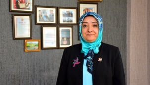 Sağlık Müdürü Sönmez'e ilk vatandaşlık unvanı verildi