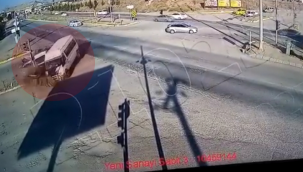 Kontrolsüzce kavşaktan geçince kafa kafaya çarpıştı