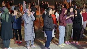 Yurtlardaki tüm öğrenciler alanda toplandı