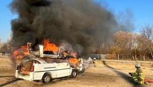 Cayır cayır yandı, ekipler anında müdahale etti