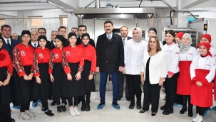 Meslek lisesi öğrencileri ekmek üretimine başladı