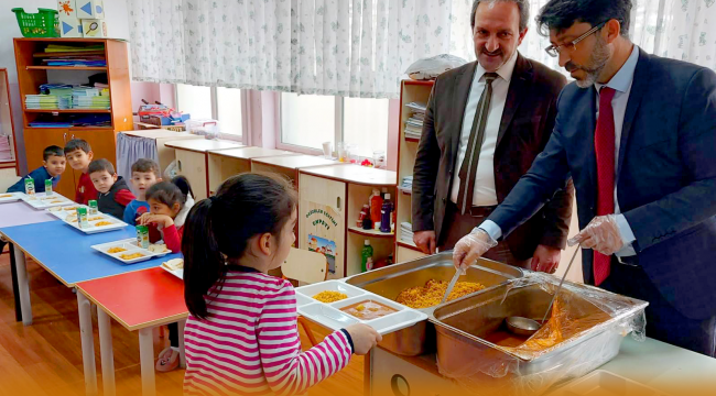 Taşımalı öğrencilerin yemek ihtiyaçları devlet tarafından karşılanıyor