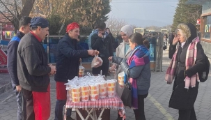 Öğrencilere sıcak çorba ikramı