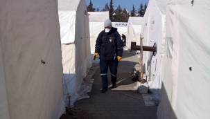 Çadır kentte ilaçlama çalışmaları