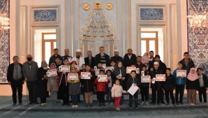 Camiye ve namaza alışan çocuklara ödül