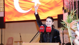 MHP siyasetine kadın eli değecek 