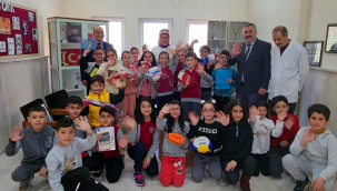 Minik yüreklerden duygulandıran davranış