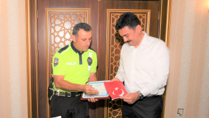 O polis memuruna ilk ödül verildi