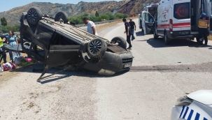 Seyir halindeki otomobil kontrolden çıkarak takla attı