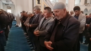 Filistinliler için gıyabi cenaze namazı kılındı