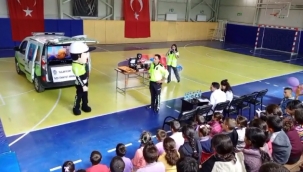 Öğrencilere uygulamalı trafik eğitimi