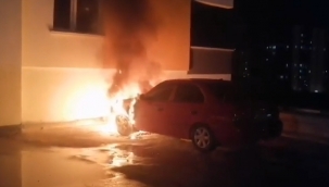 Bir anda alev topuna döndü