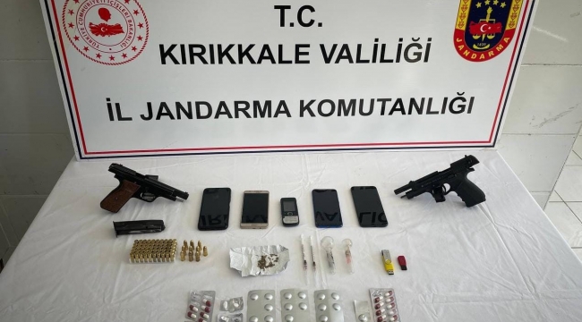 Jandarma didik didik arama yaptı