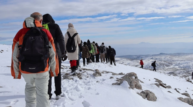 BOZDAK Dağcılık üyeleri zirve yaptı